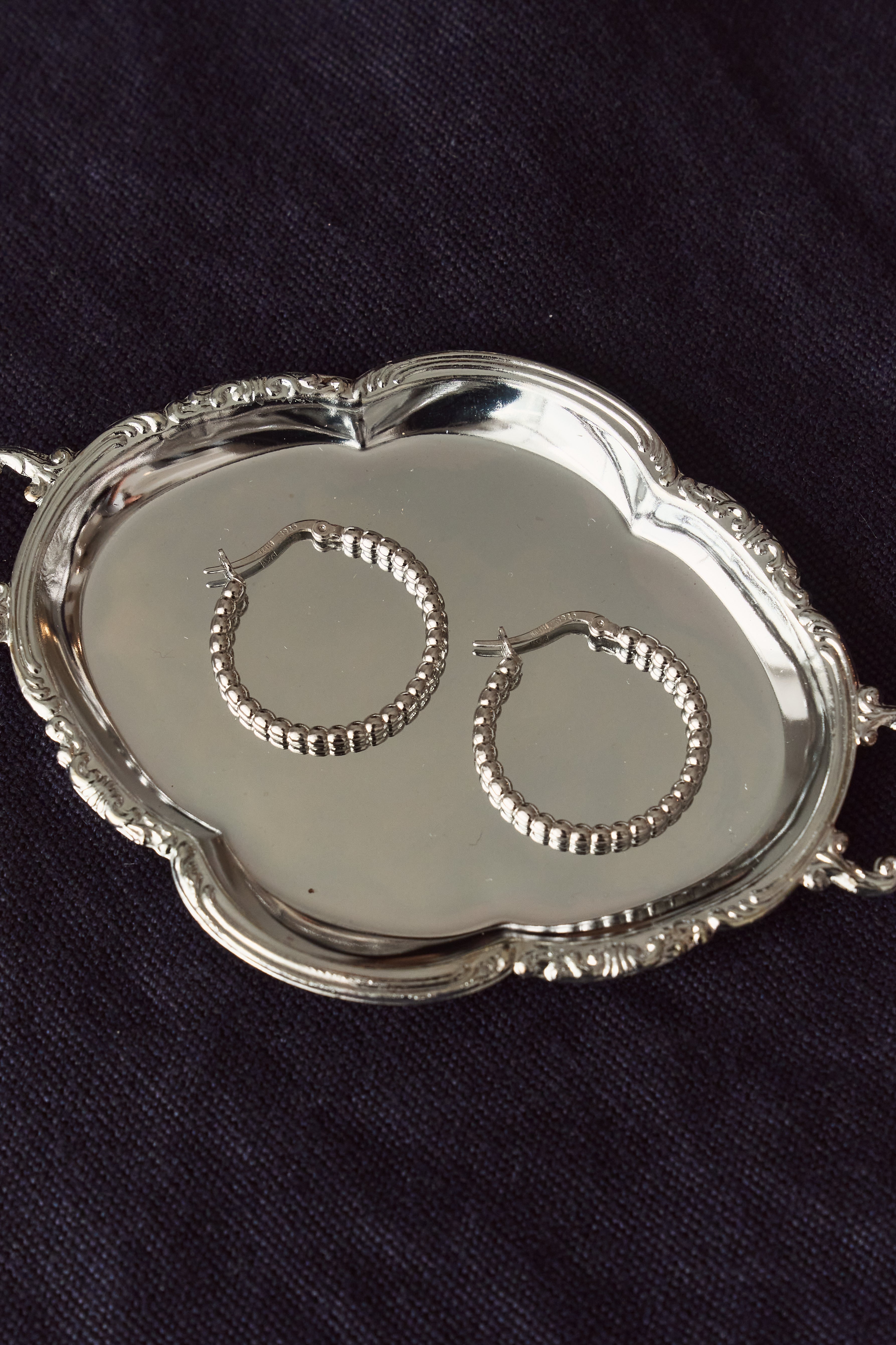 Pendientes Huggie UNO